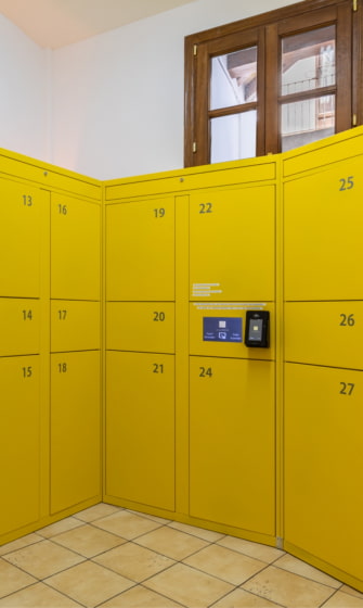 Locker service Paying lockers in the Jose Maria Cuadrado square in Palma