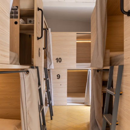 Habitación compartida con cortinas y un plus de privacidad